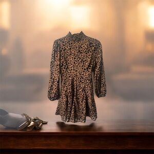 Rosie Harlow
Size XS
NWT

Leopard Print Long Sleeve Dress